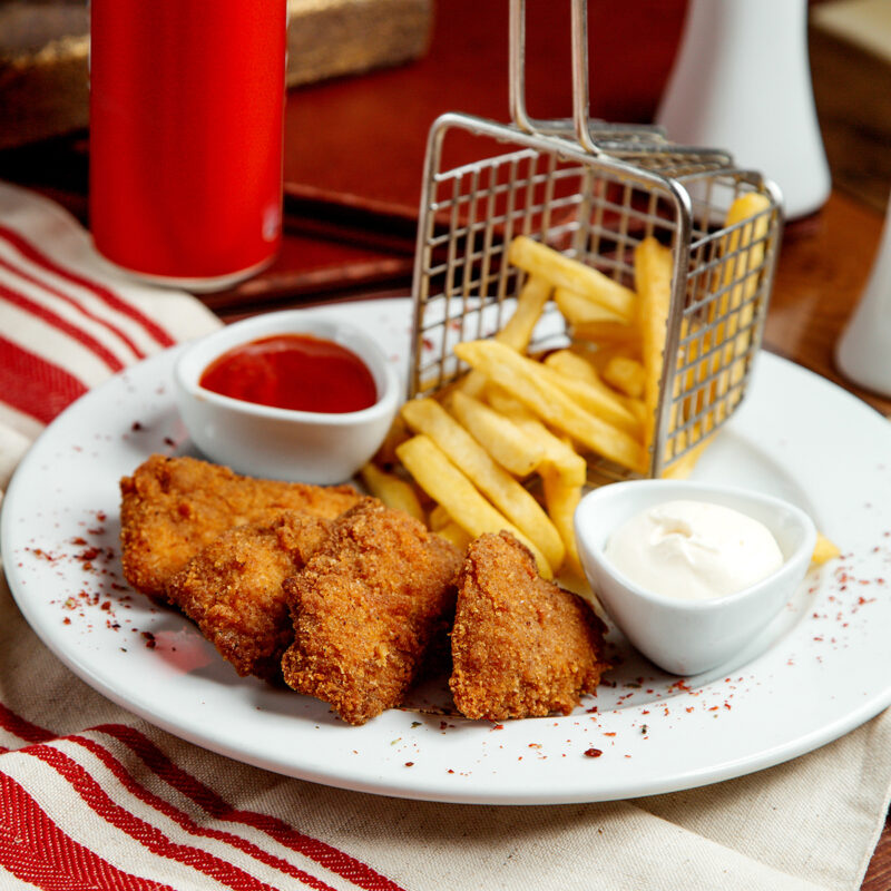 Nuggets & Fries (6)